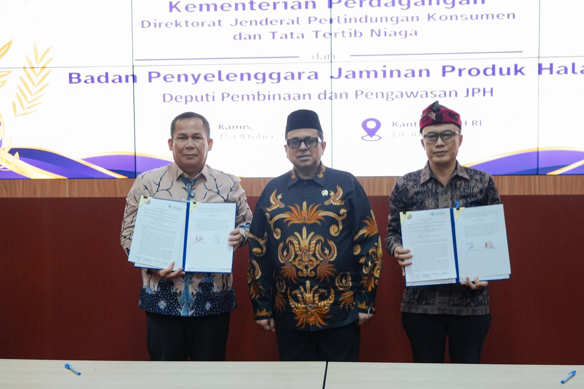 Penandatanganan Perjanjian Kerja Sama antara Kemendag dan BPJPH