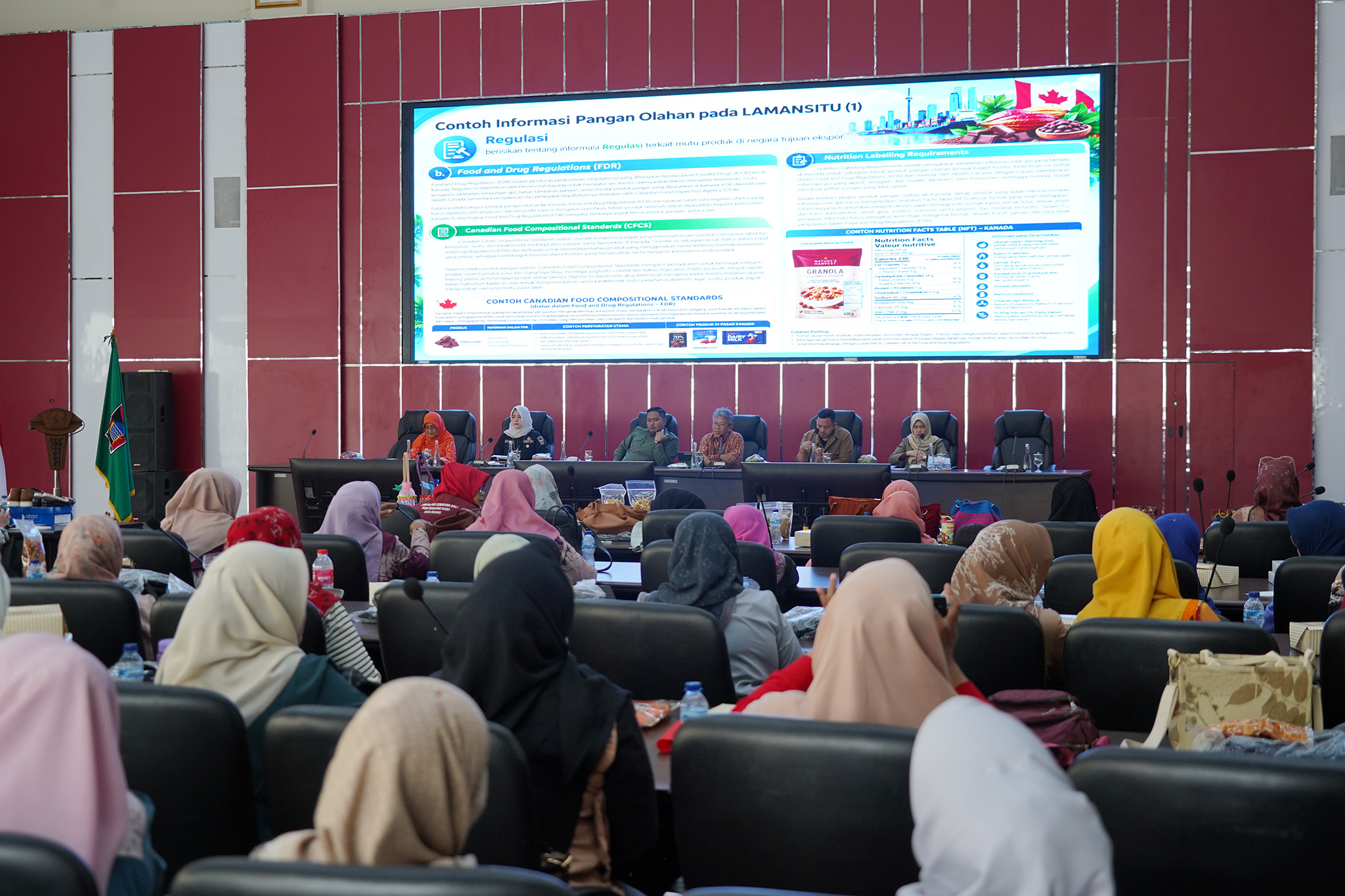 Kemendag Gelar Bimtek Standardisasi Perdagangan bagi UMK di Padang
                                                            
                                                            
