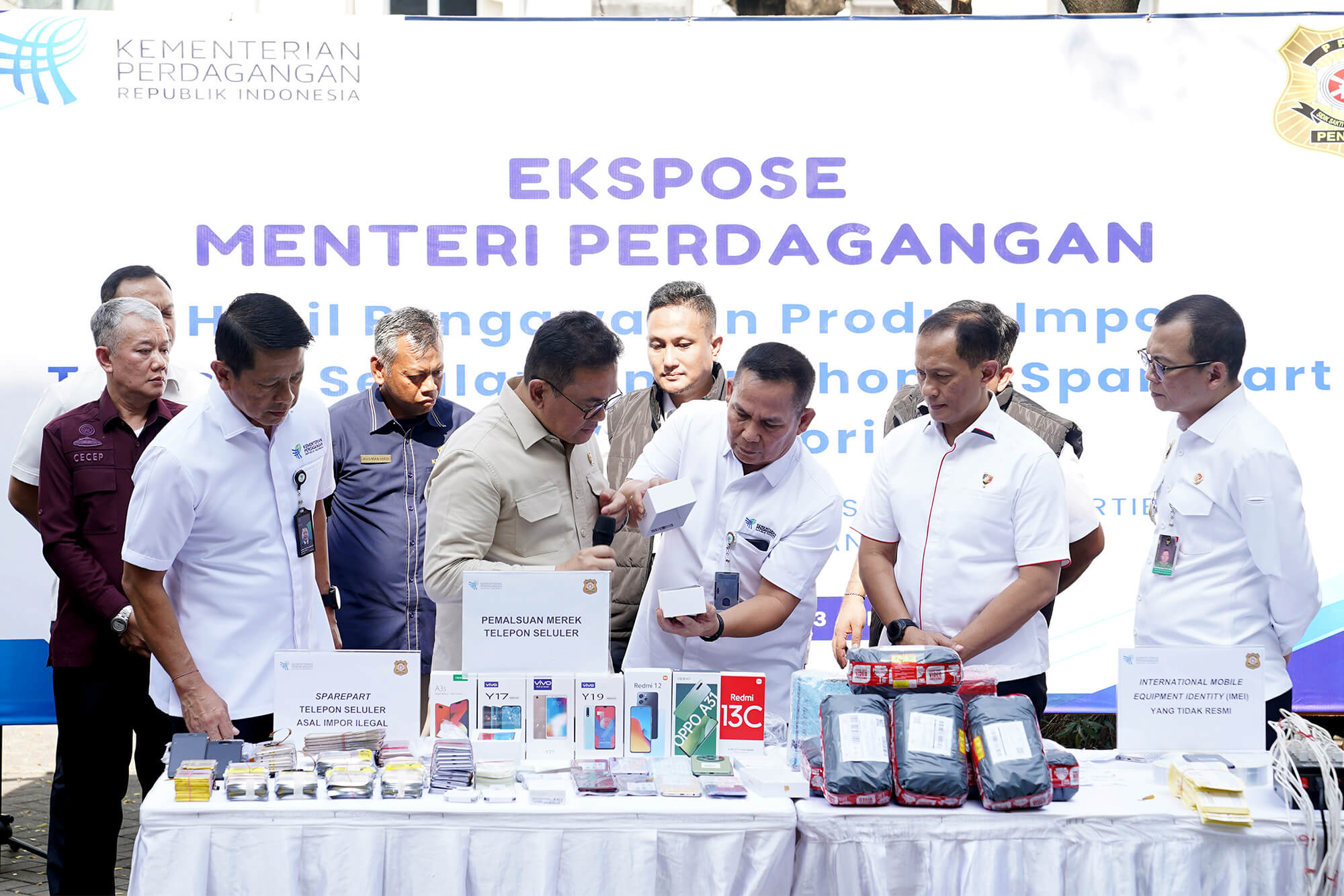 Mendag Pimpin Ekspose Temuan Hasil Pengawasan Tidak Sesuai Ketentuan di Cengkareng