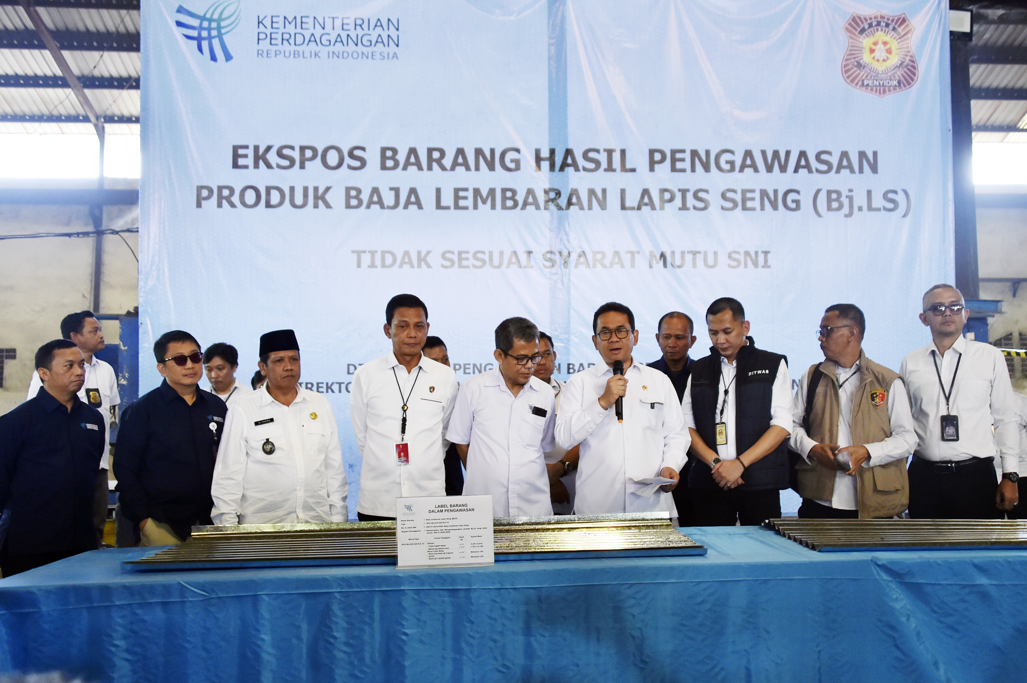 Mendag Pimpin Ekspose Produk Baja Lembaran Lapis Seng (Bj.LS) Tidak Sesuai Ketentuan di Kabupaten Bekasi